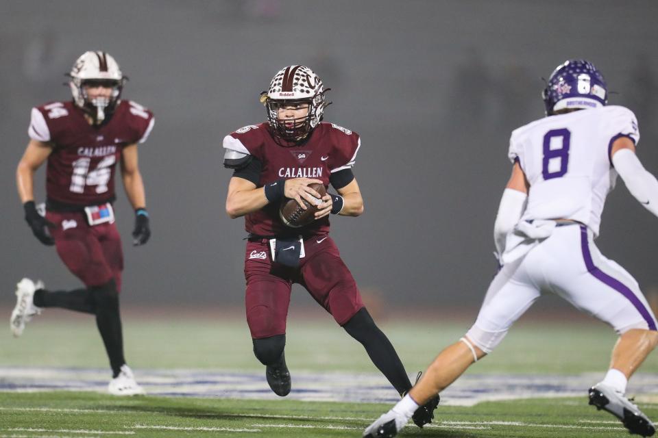 Calallen's Bryce Burnett (5) rushes in a Class 4A Division I regional final high school football game against Boerne at Alamo Stadium on Friday, Dec. 2, 2022 in San Antonio, Texas. The Wildcats lost 49-19, ending their season.