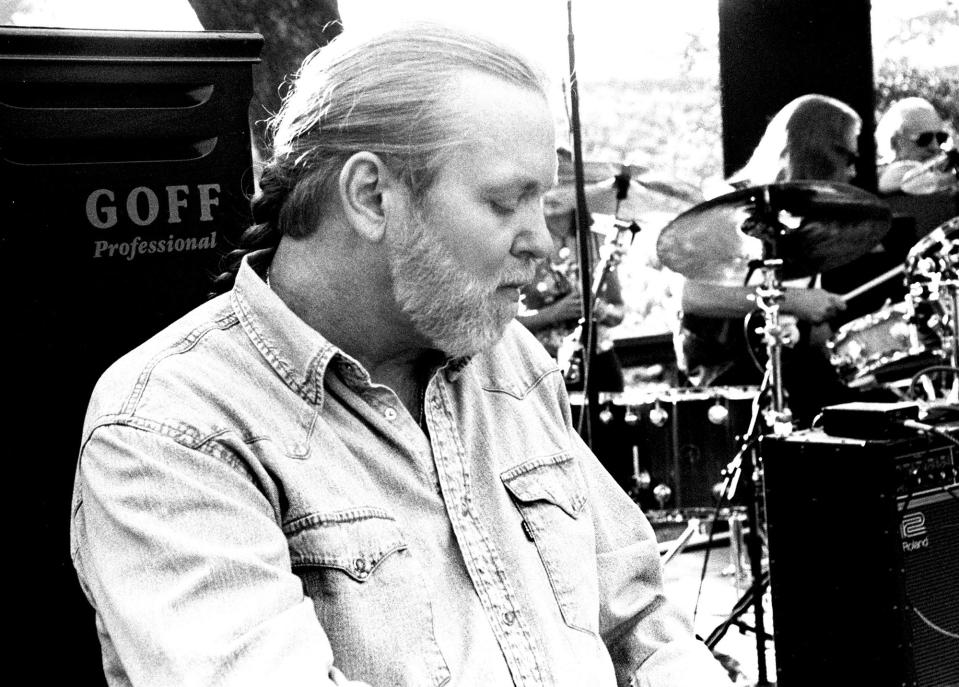 <p>The Allman Brothers Band (Gregg Allman) performing in Sanoma, California n 1999.(R.T. Johnson/MediaPunch/IPX/AP) </p>