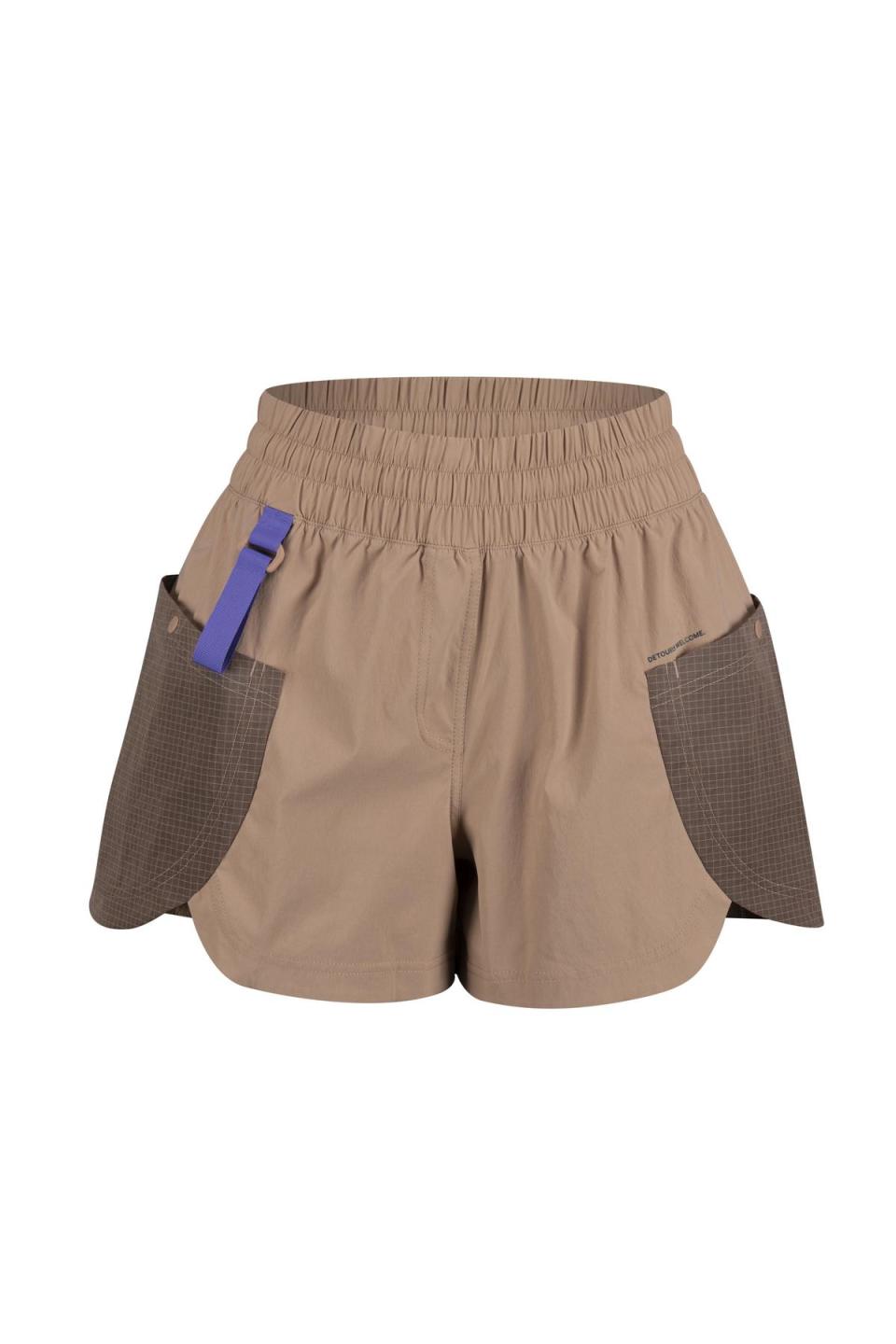女款Hiking插入式口袋高腰短褲，NT$ 2,980 lululemon。（lululemon 提供）