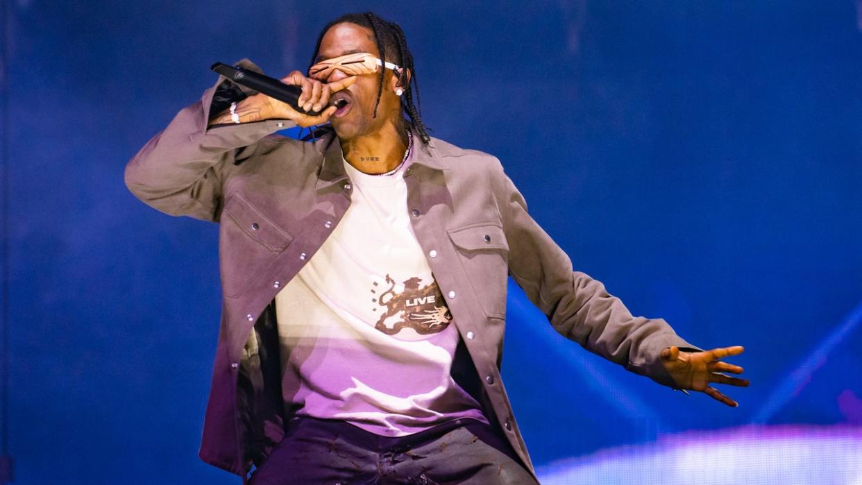 <div>LONDON, ENGLAND - AUGUST 07: Travis Scott performs at The O2 Arena on August 07, 2022 in London, England. (Photo by Lorne Thomson/Redferns)</div>