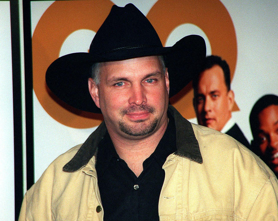 closeup of Garth Brooks