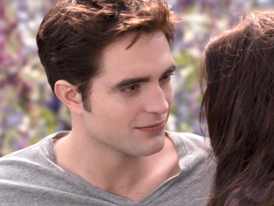 twilight breaking dawn part 2 edward bella field