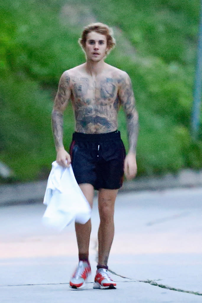 <p>The singer showed of his well-inked bod as he went for a shirtless stroll in California’s Hollywood Hills on Sunday. (Photo: Max Lopes- Vasquez/BACKGRID)<br><br></p>