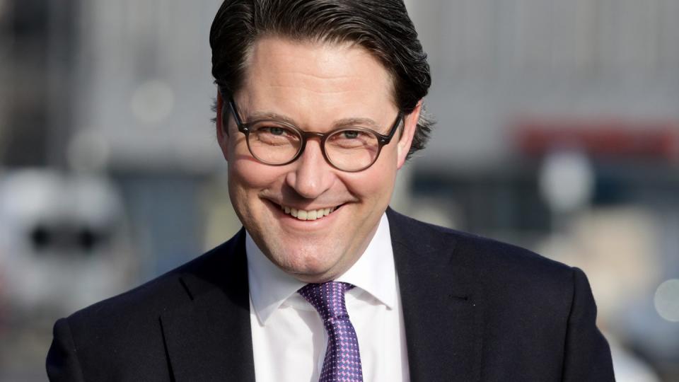 «Hätte nach den Abgas-Skandaljahren eine höhere Sensibilität in Wolfsburg erwartet»: Verkehrsminister Andreas Scheuer nimmt die VW-Manager in die Pflicht. Foto: Kay Nietfeld