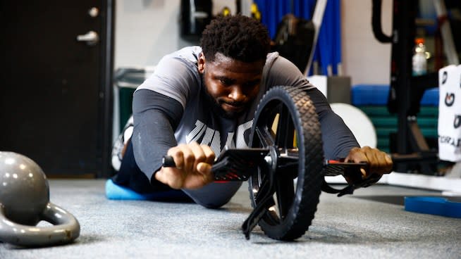 Terrance West Ab Wheel Rollout 