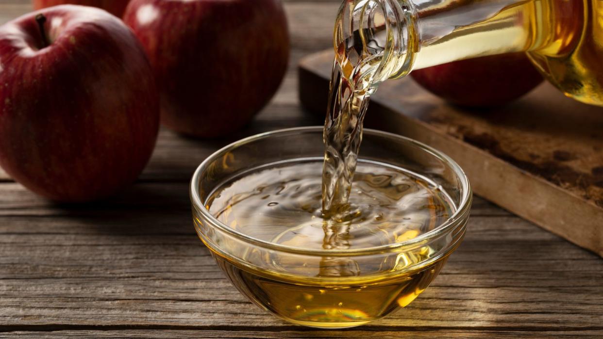  Apple cider vinegar 