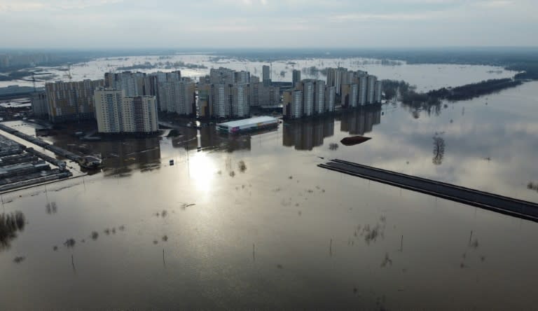 An aerial view shows the flood-hit Russian city of Orenburg (Andrey BORODULIN)