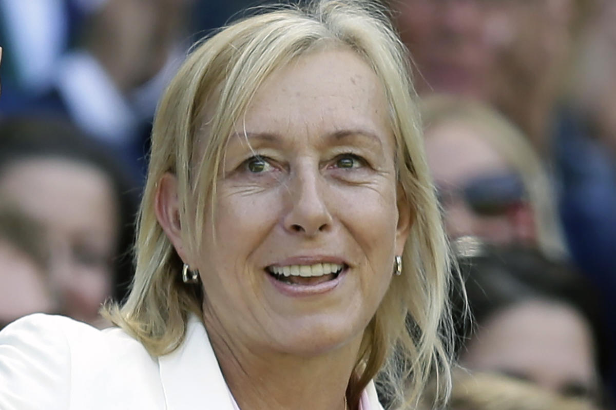 #Martina Navratilova diagnosed with throat, breast cancer