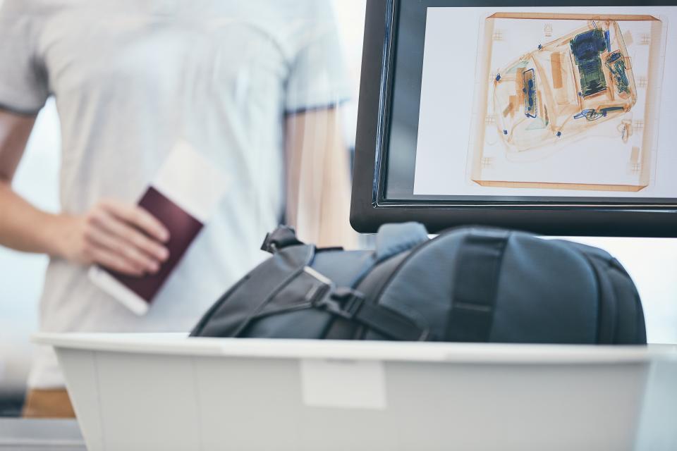 Control de seguridad de un aeropuerto. Foto: Getty Images. 