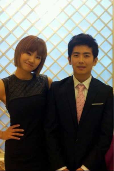 Who is the Handsome Guy Wonder Girls′ Yenny Was Snapped With?