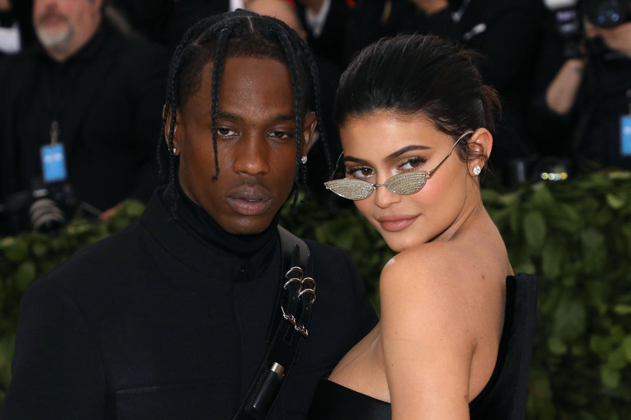 Ihr Baby soll nicht Ziel von fiesen Kommentaren werden: Kylie Jenner mit Boyfriend und jungem Papa Travis Scott. (Bild: Evan Agostini/Invision/AP Photo)