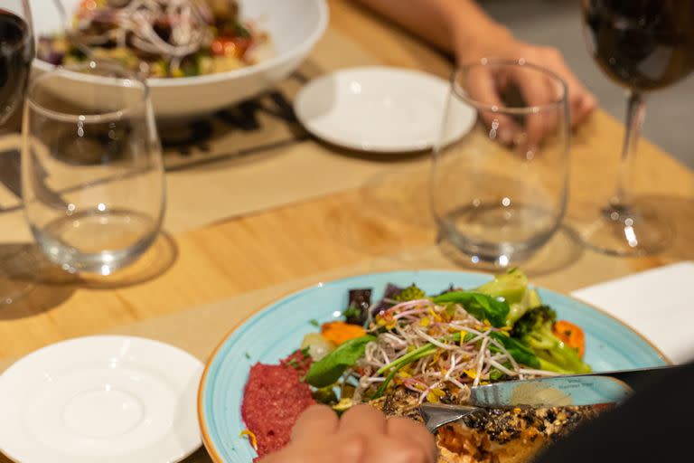 Möoi ofrece cocina fresca y saludable para una cita más que agradable.