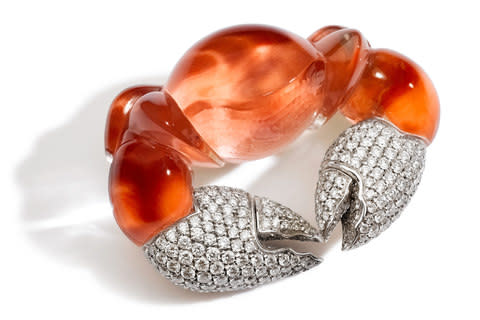 Vhernier Granchio brooch in white gold with diamonds, coral and rock crystal