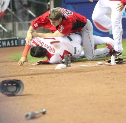 World Baseball Classic fans react to Team Mexico advancing to quarterfinals  with dominant win over Team Canada: It's called Béisbol from now on