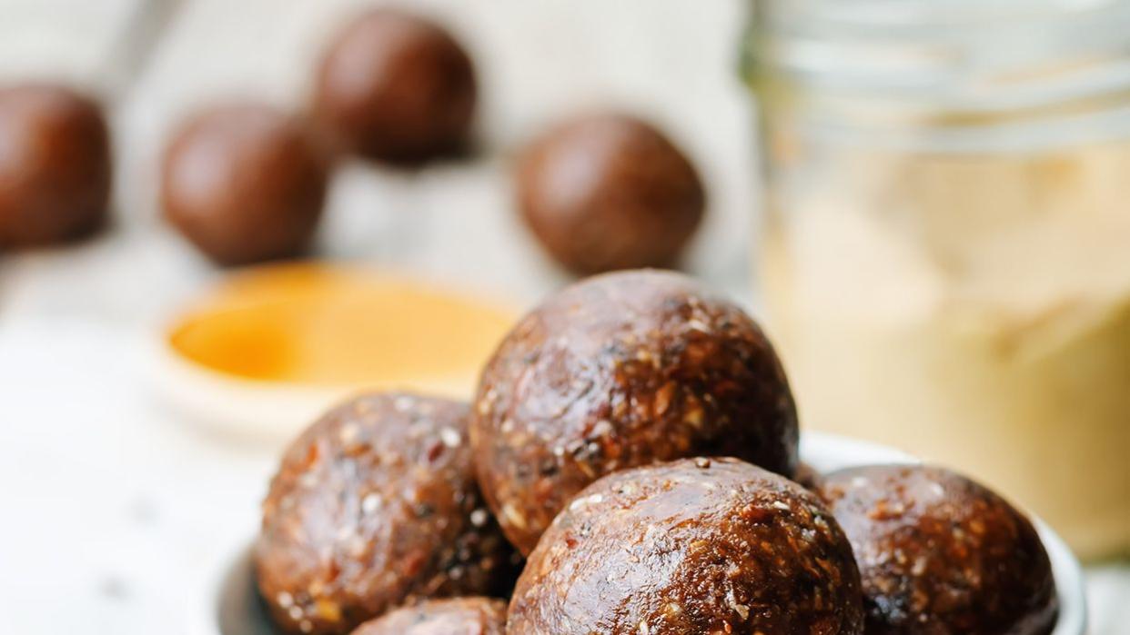 Raw vegan peanut butter oat coconut cacao balls