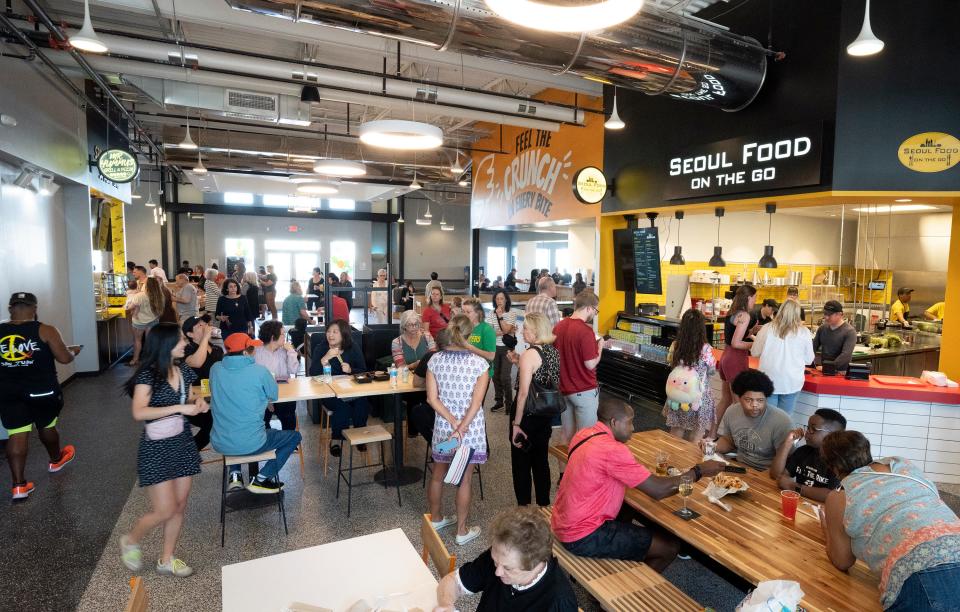 Apr 13, 2023; New Albany, Ohio, USA; Visitors to Bubbly Hall eat in the main area. Mandatory Credit: Brooke LaValley/Columbus Dispatch