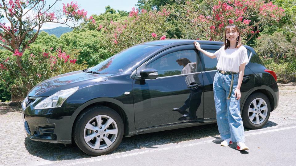 【明星聊愛車】林玟誼人生第一台車選擇Nissan Tiida 看中優點：小車大空間、馬力夠、省油好開好停車！