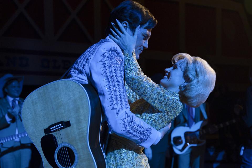 (L-R): Michael Shannon as George Jones and Jessica Chastain as Tammy Wynette in GEORGE & TAMMY, “The Race Is On". Photo credit: Dana Hawley/Courtesy of SHOWTIME.