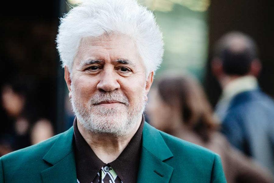 Pedro Almodóvar critica la hipocresía en Hollywood y dice que actores heterosexuales pueden interpretar personajes LGBTQ+