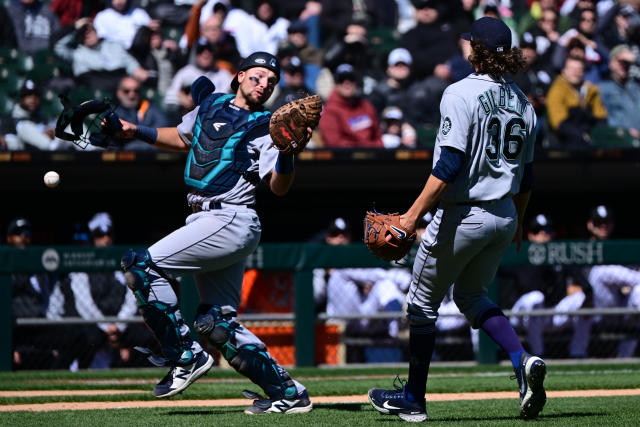 Fielding error costs White Sox the early lead in close game – NBC Sports  Chicago