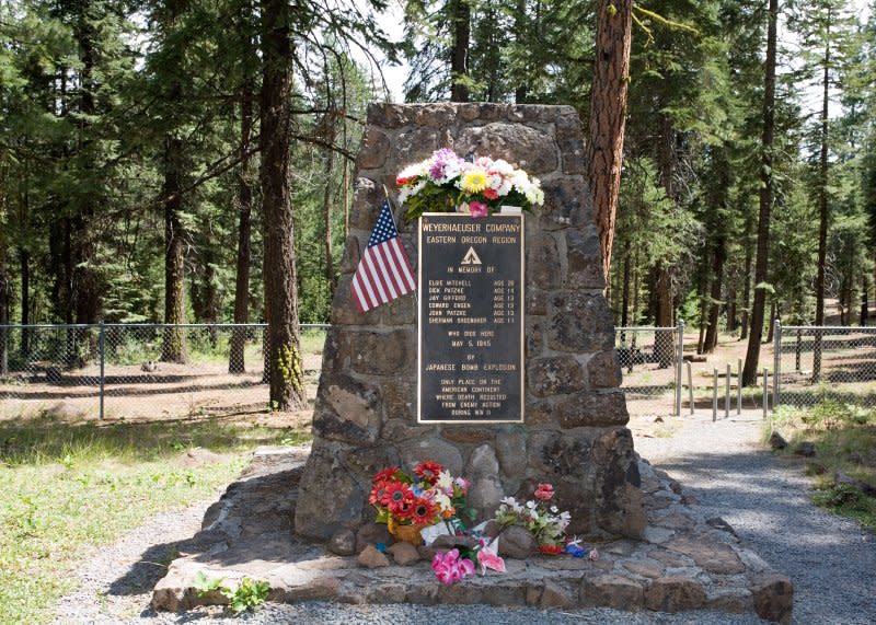 Monument to Elsie Mitchell and five children killed by Japanese balloon bomb on May 5, 1945. They were the only civilian deaths on continental U.S. soil in World War II. The monument is located in the Mitchell Recreation Area in Oregon. File Photo by Jayedgerton/Wikimedia