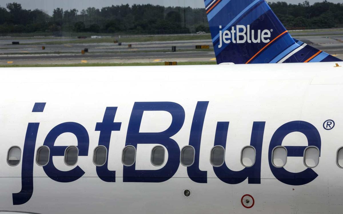 Why JetBlue's New Baggage Fees Might Actually Be Good for You