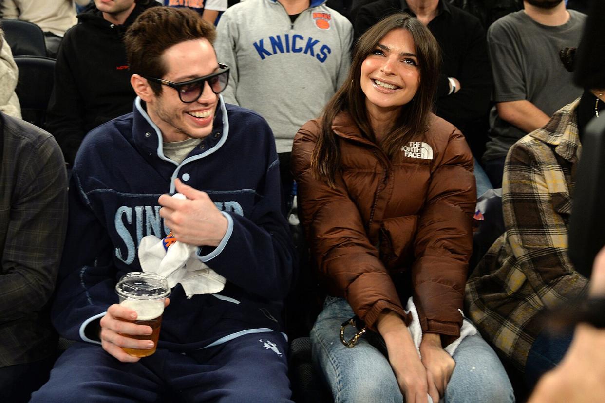 Pete Davidson and Emily Ratajkowski take in the Grizzlies vs Knicks game