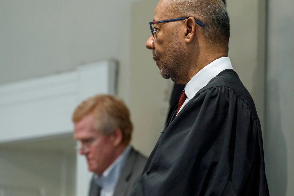 Alex Murdaugh and Judge Clifton Newman during a break in the court at the Colleton County Courthouse in Walterboro, Thursday, Feb. 23, 2023. Grace Beahm Alford/The Post and Courier/Pool