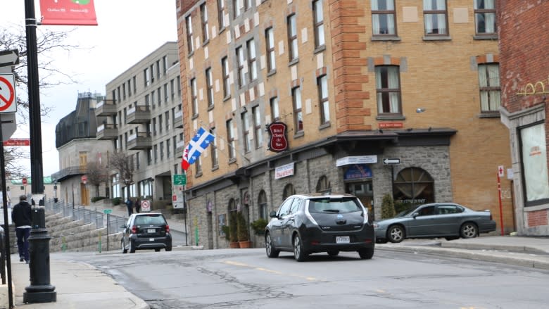 Montrealers surge toward electric cars