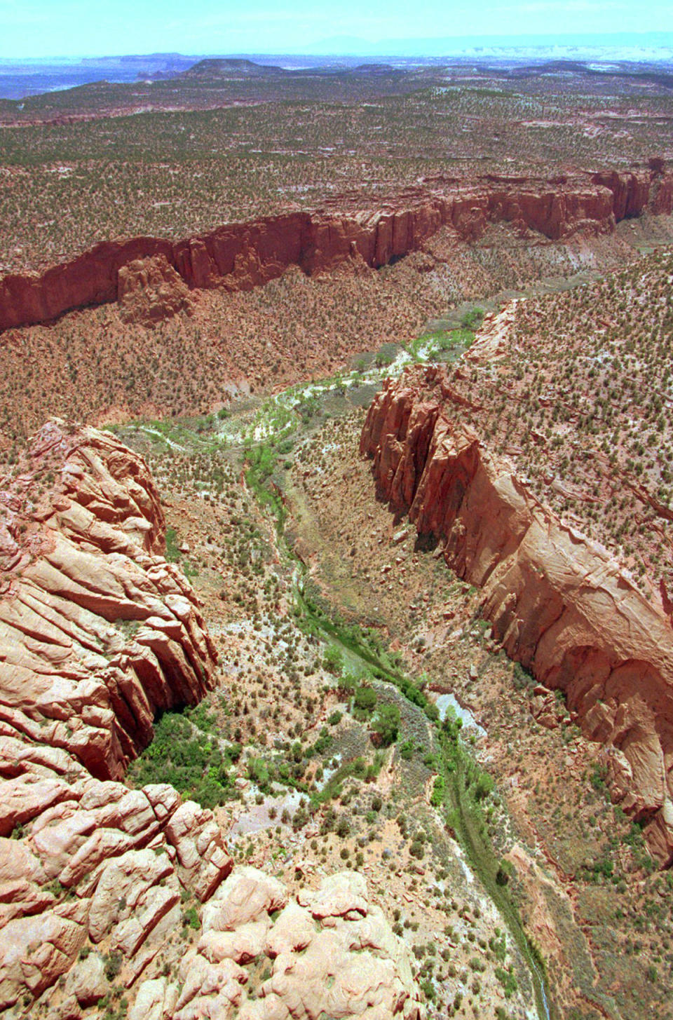 <p>This May 30, 1997, file photo, shows the varied terrain of Grand Staircase-Escalante National Monument near Boulder, Utah. (Photo: Douglas C. Pizac/AP) </p>