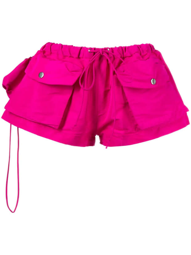 <p>LaQuan Smith Low Rise Cargo Mini Shorts, <s>$1,226</s> $735, <a href="https://rstyle.me/+8_-OR0JjdbWkn7Q25Hb3gw" rel="nofollow noopener" target="_blank" data-ylk="slk:available here;elm:context_link;itc:0;sec:content-canvas" class="link ">available here</a> (sizes XS-XL)</p>