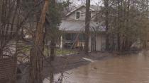 Mississauga under flood warning as river water seeps into homes near Old Derry Road