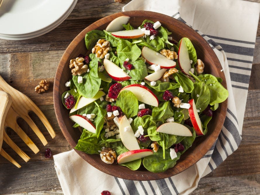 Walnut salad