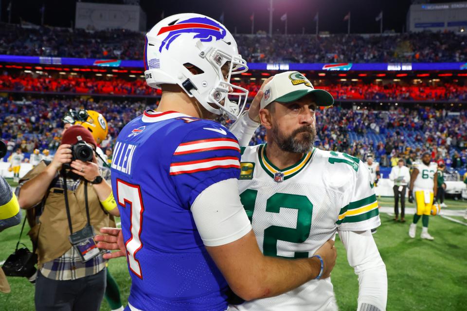 Josh Allen and Aaron Rodgers meet up following the Bills' 27-17 victory last week.