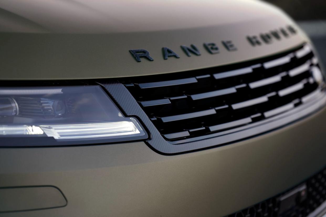 2024 land rover range rover sport sv