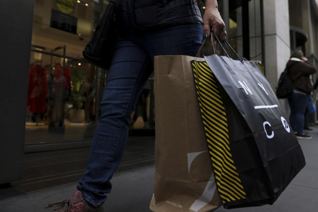 Lululemon recalls reusable bags over lead content