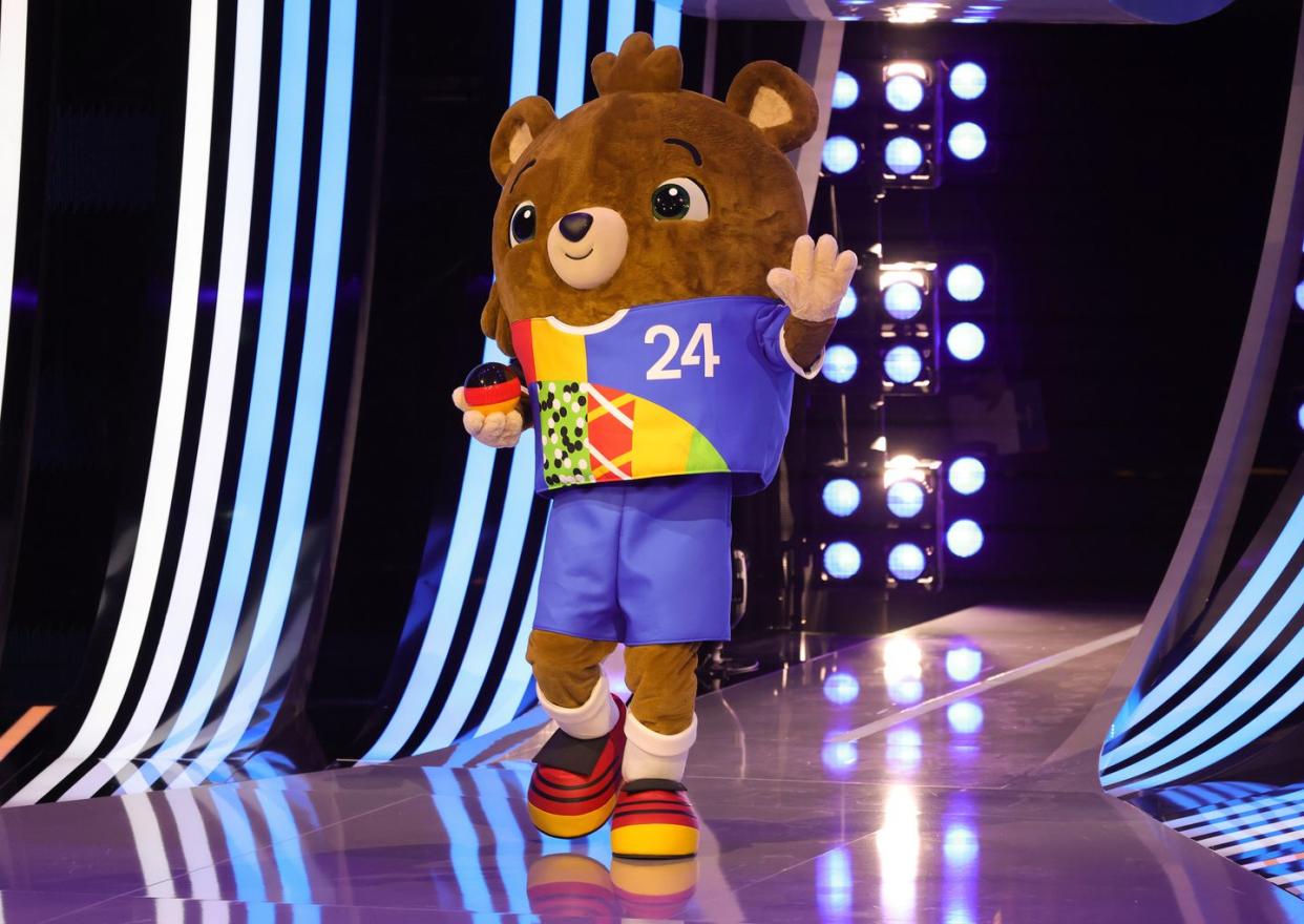 albart, mascot, euros 2024