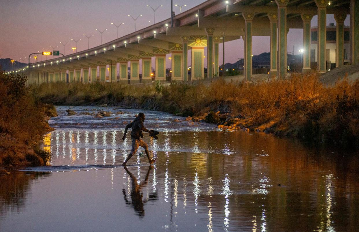 An undocumented migrant crosses north on the Rio Grande in Juárez to enter El Paso on Jan. 17, 2022.