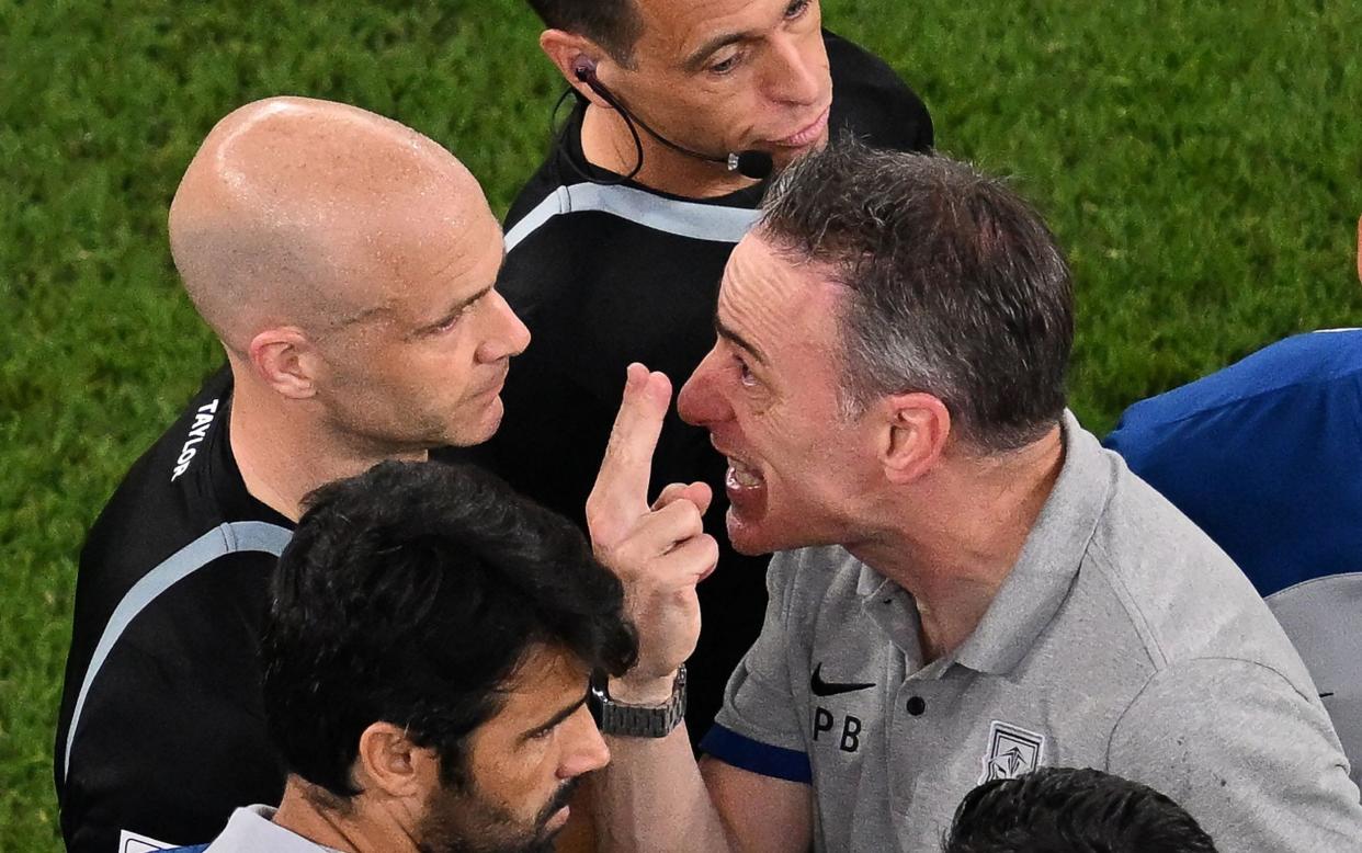 South Korea vs Ghana result: Korea coach screams in face of English referee Anthony Taylor after World Cup defeat - Kirill Kudryavtsev/Getty Images