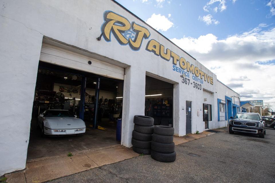 Exterior of R&J Auto Repair in Howell, NJ Friday, April 5, 2024