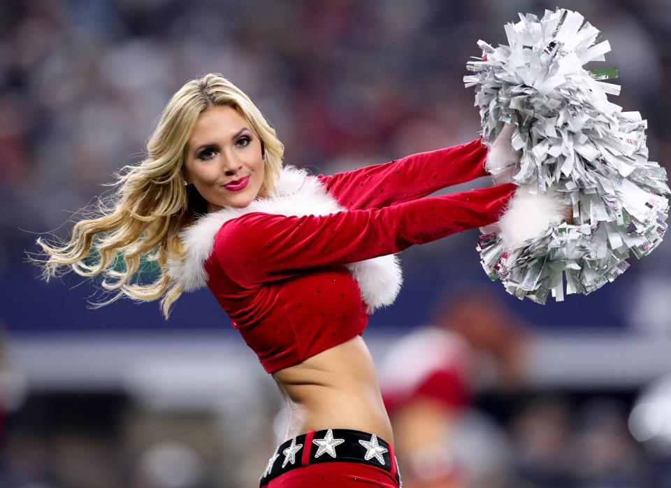 <p>The Dallas Cowboys Cheerleaders perform as the Dallas Cowboys take on the Tampa Bay Buccaneers at AT&T Stadium on December 18, 2016 in Arlington, Texas. (Photo by Tom Pennington/Getty Images) </p>
