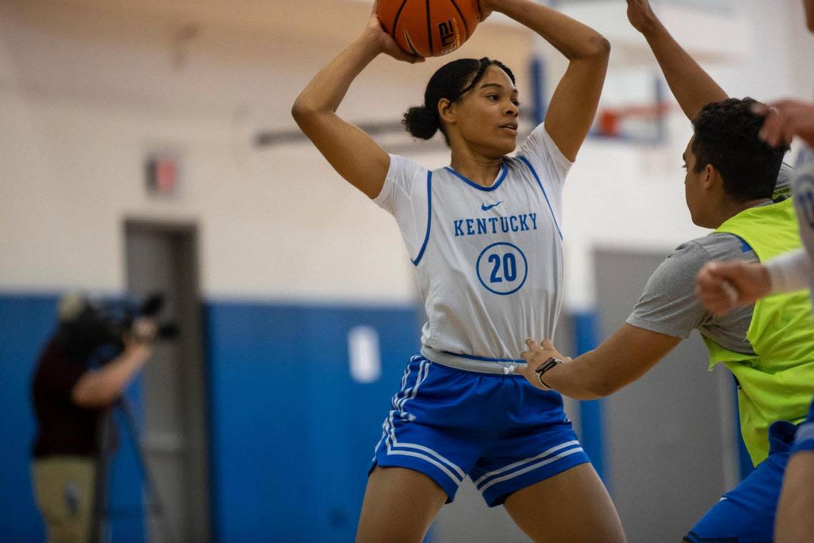 Amiya Jenkins, the 2022 Miss Basketball at Anderson County, is among a large group of freshmen figuring to battle for playing time this season.