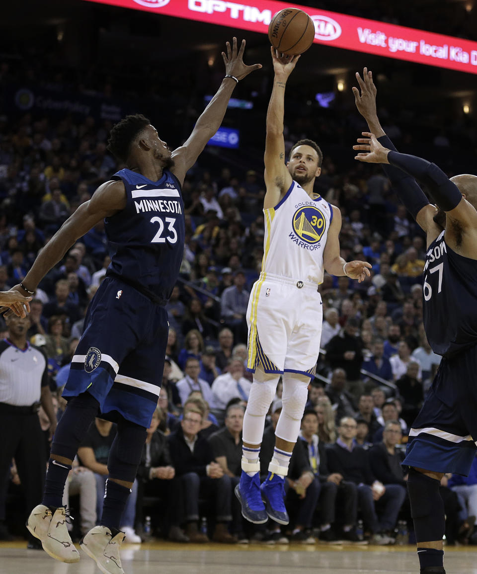 Stephen Curry rises. (AP)