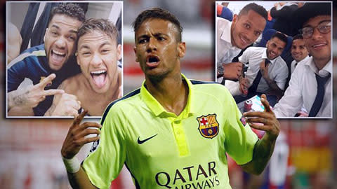 Hãy theo dõi Neymar - thần tượng Nou Camp của Barcelona, trên kênh YouTube riêng của anh ta. Bạn sẽ được trải nghiệm những khoảnh khắc đáng nhớ của cầu thủ người Brazil, cùng với các video truyền cảm hứng về sự nghiệp và cuộc sống của anh.