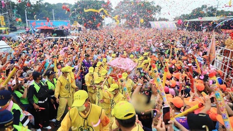 白沙屯媽祖的「粉紅超跑」。（圖／小瑋風城授權使用）