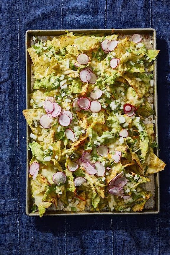 Chicken Suizas Nachos