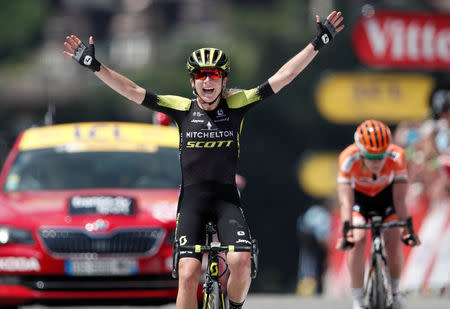 Cycling - 5th La Course by Le Tour de France - 112.5-km from Annecy to Le Grand-Bornand - July 17, 2018 - Mitchelton-Scott rider Annemiek van Vleuten of the Netherlands wins the race ahead of Boels-Dolmans rider Anna van der Breggen of the Netherlands. REUTERS/Benoit Tessier