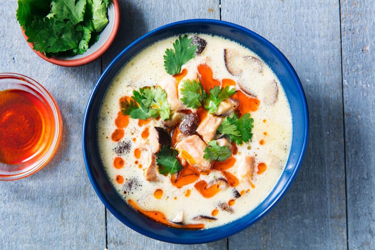 thai chicken coconut soup