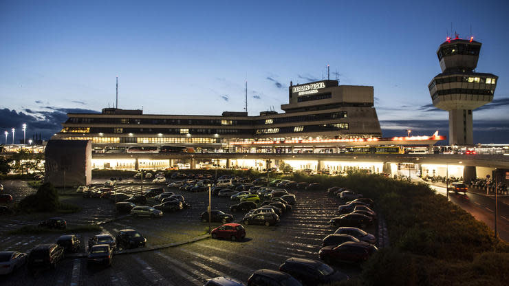 Am Sonntag wird nicht nur ein neuer Bundestag gewählt. Die Berliner stimmen zudem darüber ab, ob neben dem Hauptstadtflughafen BER auch Tegel bestehen bleiben soll. Eine emotionale Debatte um milliardenschwere Pläne.