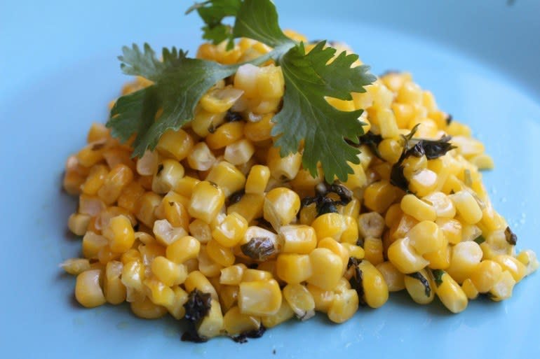 Love me some summer corn. Recipe: Mexican Corn Salad 